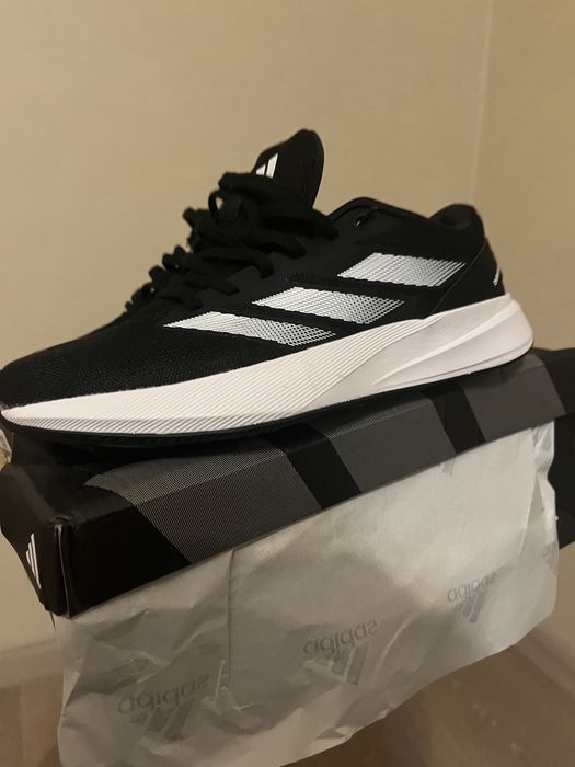 Продаю кроссовки Adidas Duramo