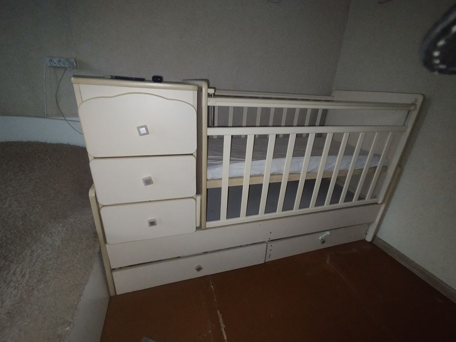 Продам кроватку трансформер