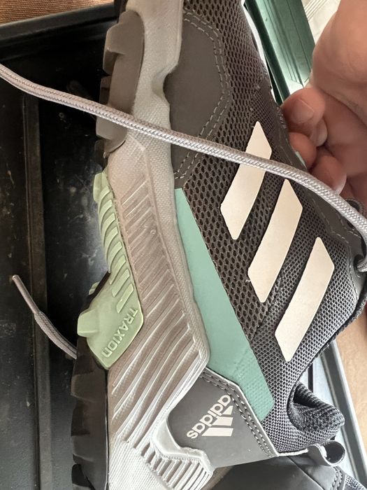 Adidas traxion copii