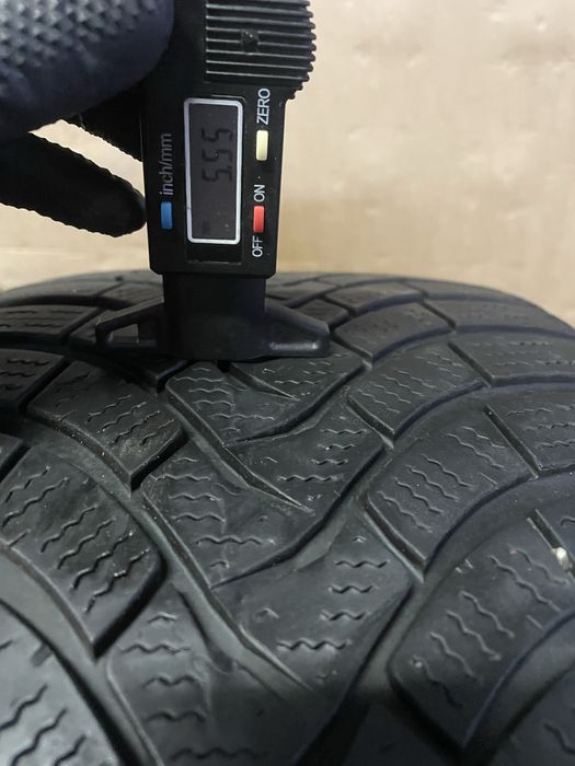 245 40 R19 iarna Falken EuroWinter 98V M+S