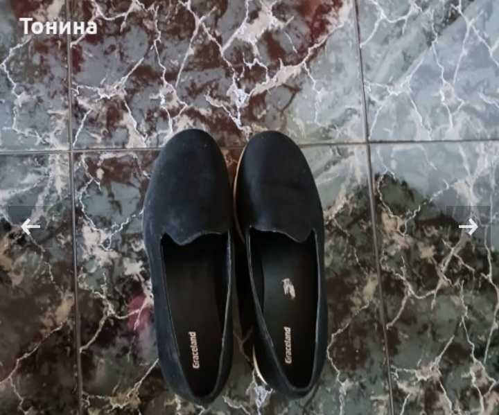 Елегантни дамски обувки и маратонки.
 Различни модели и размери.