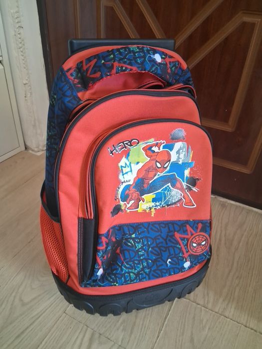 Ghiozdan troler spiderman