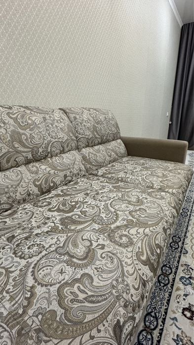 Диван , угловой . Для гостинной