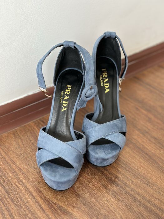 Серо голубой Туфли от Prada