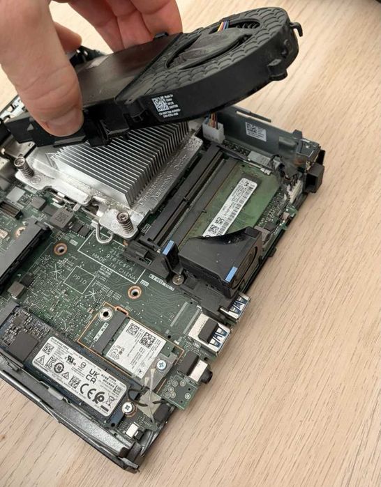 Мини PC Dell 7010 Micro, i5-13500T, 16GB, 1TB ssd, WiFi, Win11