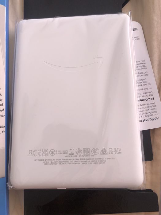 Kindle 10th generation, 6 inch дисплей