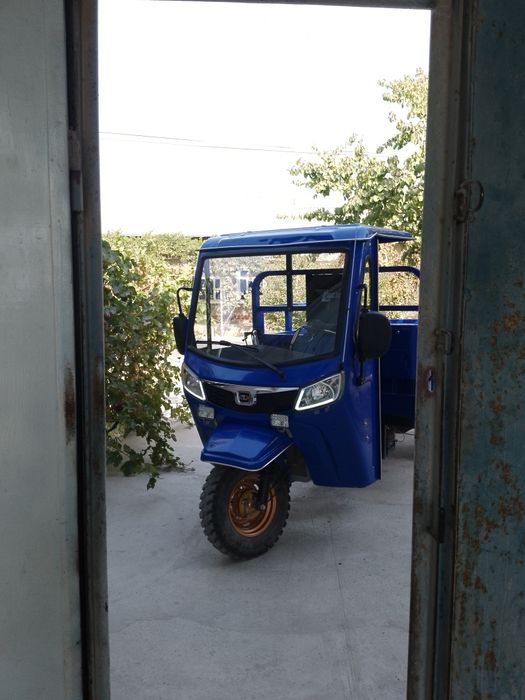 Lochin moto sotiladi