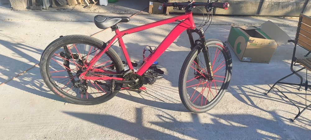 Bcicletă hardtail
