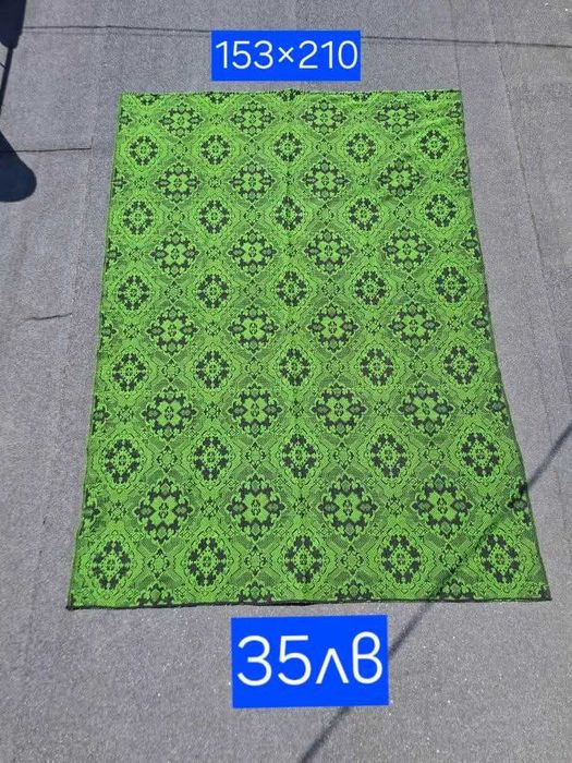 Стари черги, килими, Родопски одеяла, вълнени торби.