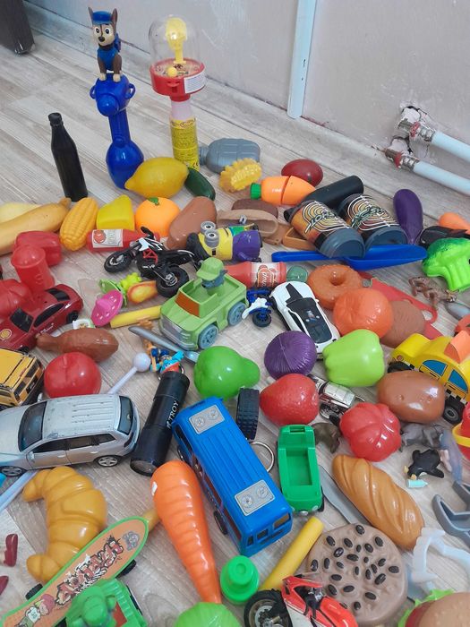 Детски играчки,коли,мотори,писта,риболов