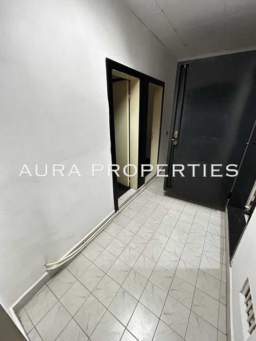 Разград / Магазин, идеален център