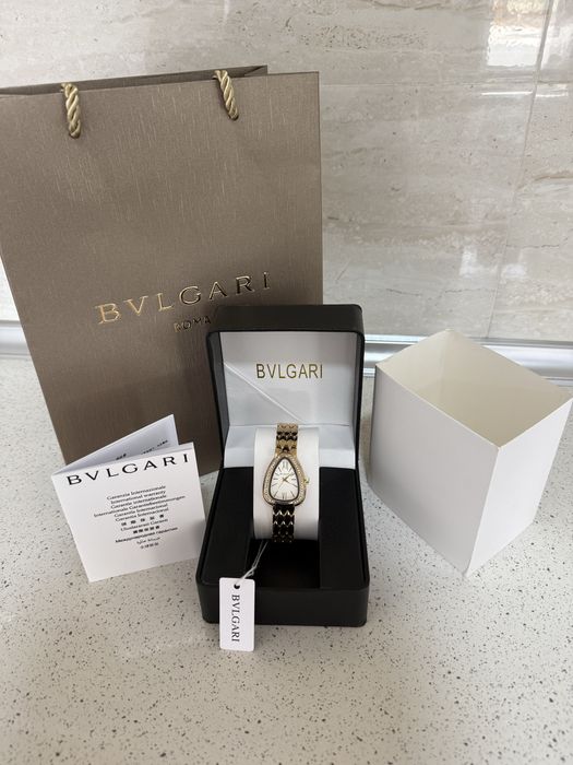 Женские часы Bvlgari, в подарочном каропке, на 8 марта