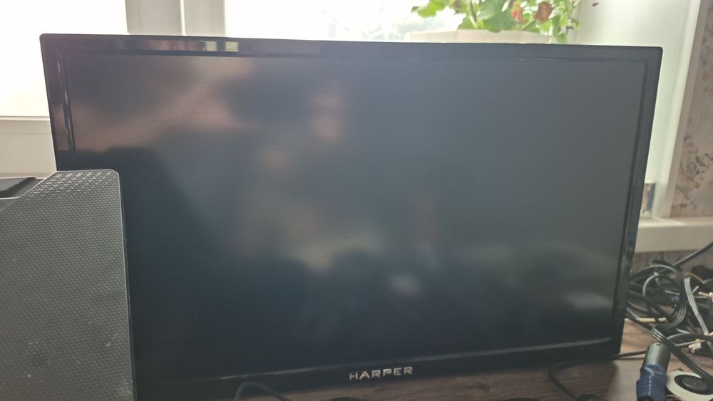 Продаю телевизор Harper в идеале