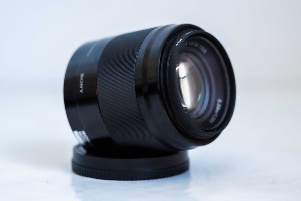 Obiectiv SONY E 50mm f1.8 OSS cu stabilizare de imagine