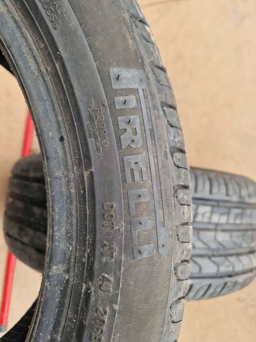 2 Pirelli R18 245/45 Летни гуми  DOT3022
