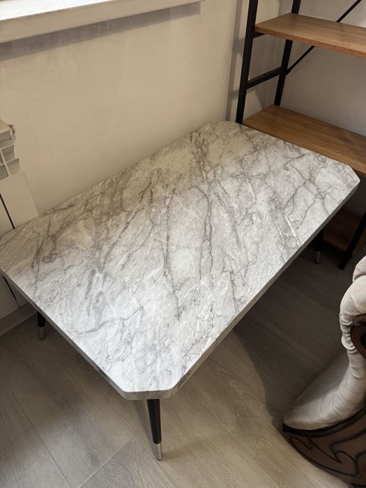 Офисные столы и т.д