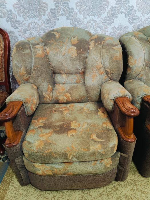 Диван и 2 кресла