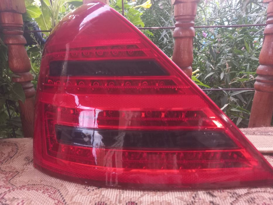 Задний Стоп на Мерседес 221