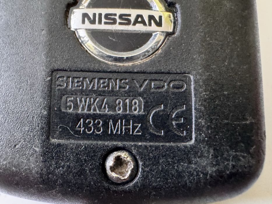 Оригинален ключ за Nissan 2000-2014