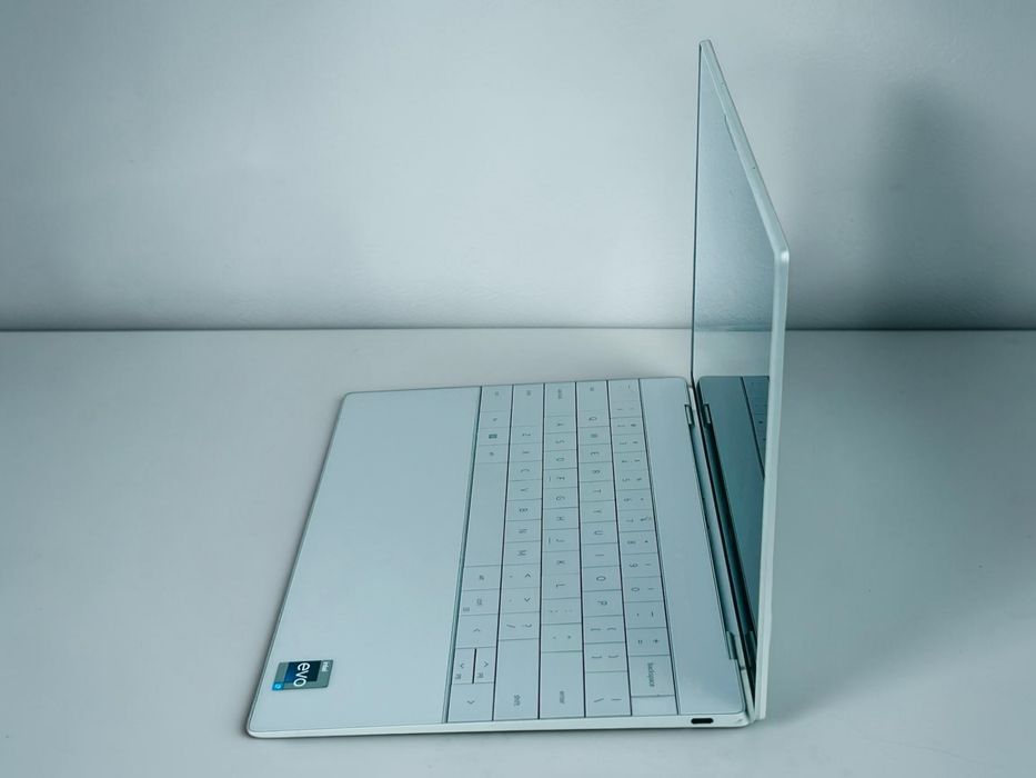 Dell XPS 9320 13" WUXGA Touch i7-1260P 16RAM 512GB SSD Отличен! Гаранция!