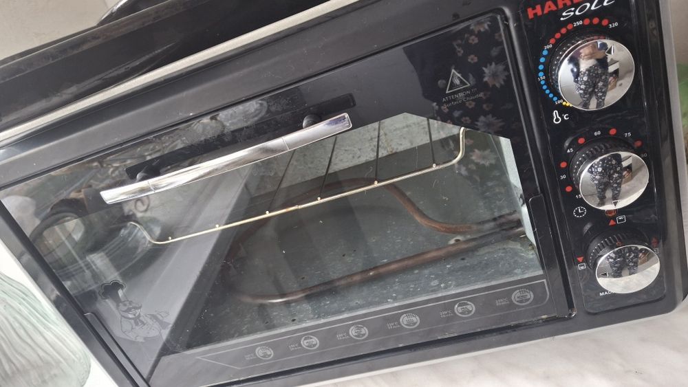 Духовка электрическая  срочно продам