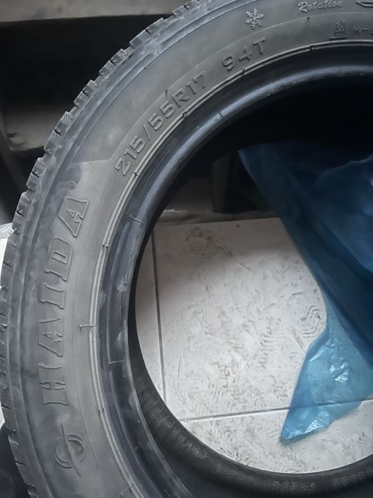 шины для автомобиля.