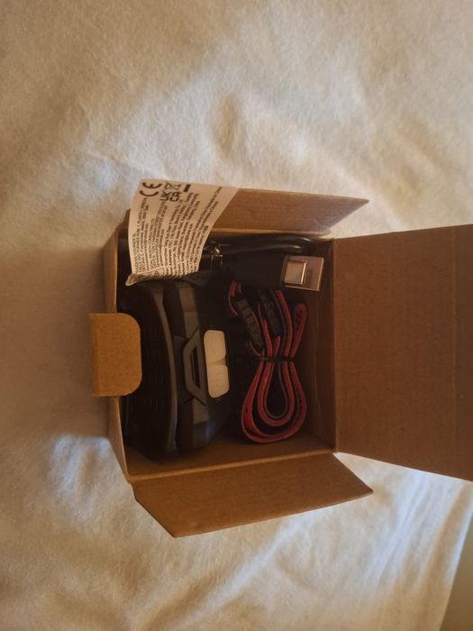 Регулируем, водоустойчив, презареждащ се челник Blukar със сензорно управление и 6 режима на осветление (2000L)