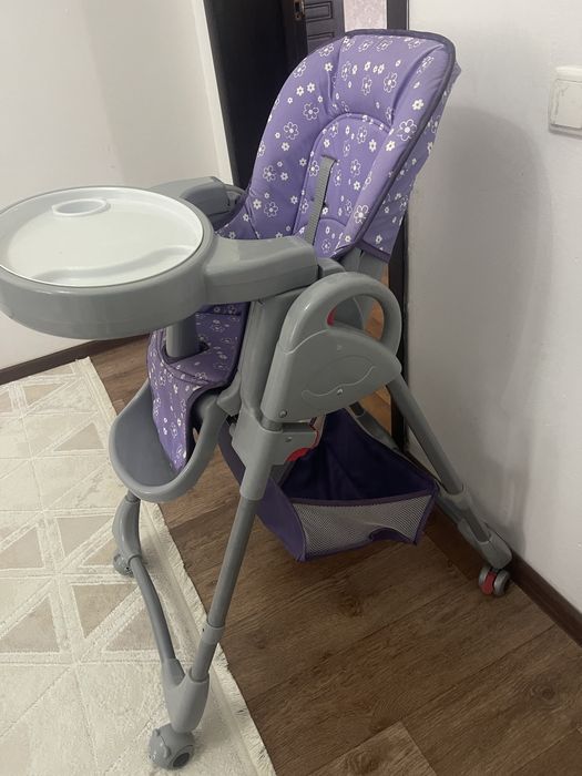 Продам детский стол