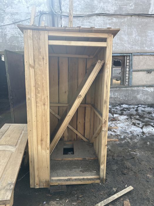 Туалет Деревянный