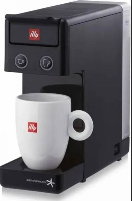 Капсульная кофе машина Illy