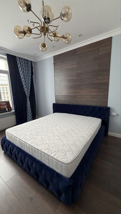 Продам двухспальную кровать