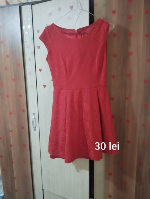 Rochie noi cu eticheta