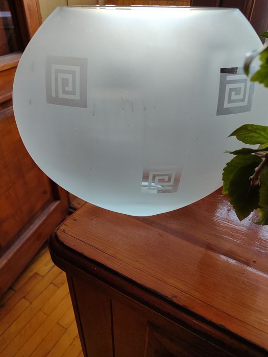 Караганда Продам чешскую вазу сферической формы с подарком