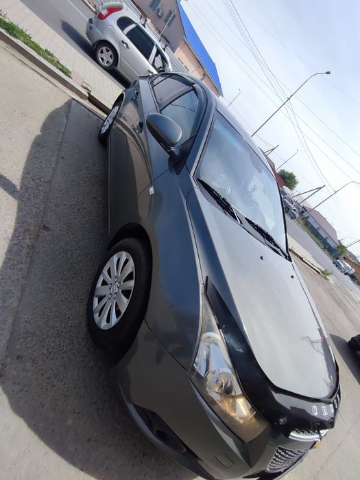 Продается Chevrolet Cruze 2011 г. 1.8. Автомат