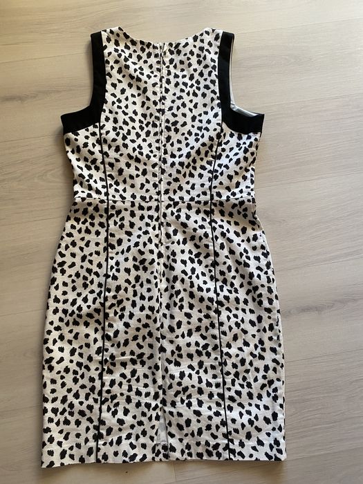 Vand rochie office(42)de la H&M.