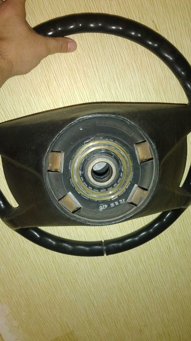 Руль на мерседес 190