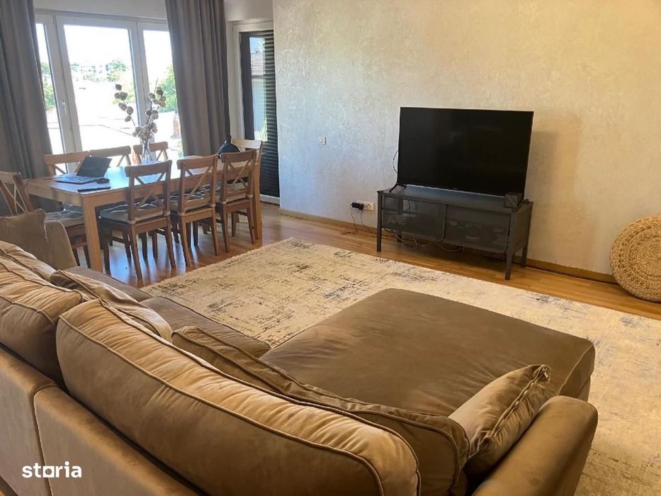 Apartament 3 camere cu terasă în Eminescu