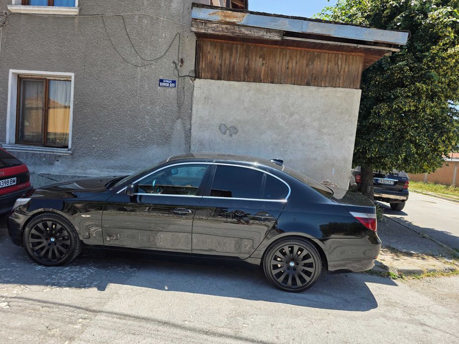 BMW E60 2005 година