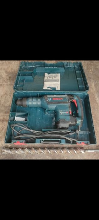 Перфоратор BOSCH SDS MAX