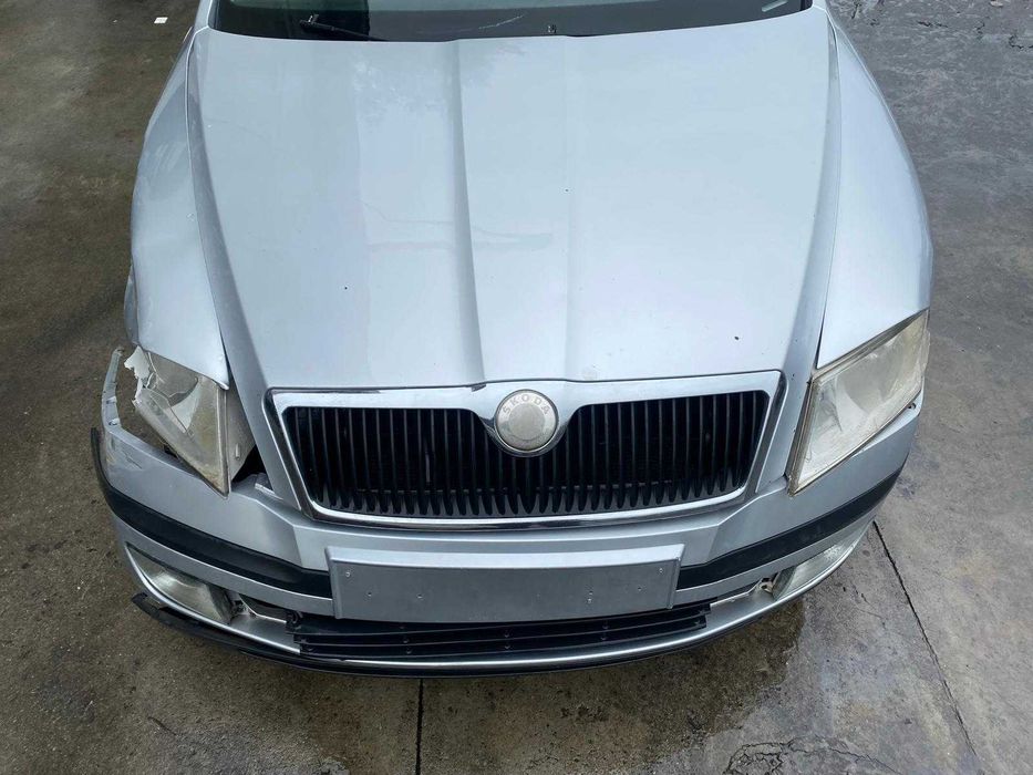 dezmembrez skoda octavia 2 cod motor BLS/usi octavia 2/hayon octavia 2