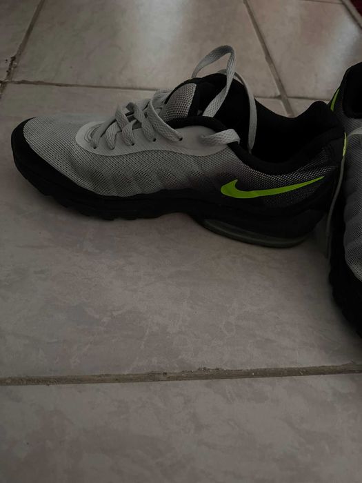 Nike Air Max Invigor
