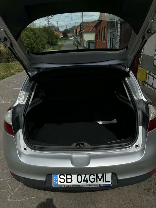 Vand Renault Megane 3 Hatchback 1.6 Benzina