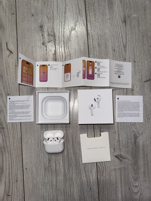 AirPods 4 Active Noise Cancellling