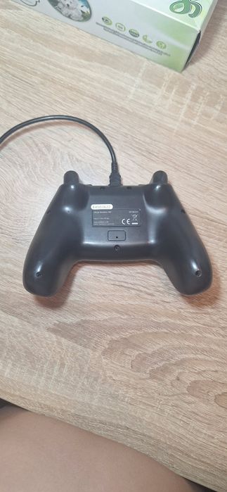 Controller cu fir Hama uRage Vendetta 100