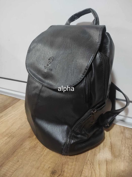 Елегантна, лека, водо и студоустойчива раница с ПОДАРЪК портмоне