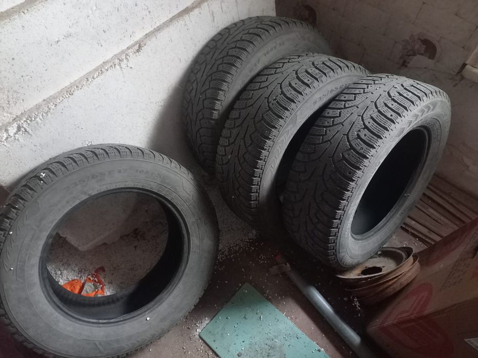 Продам зимние шины