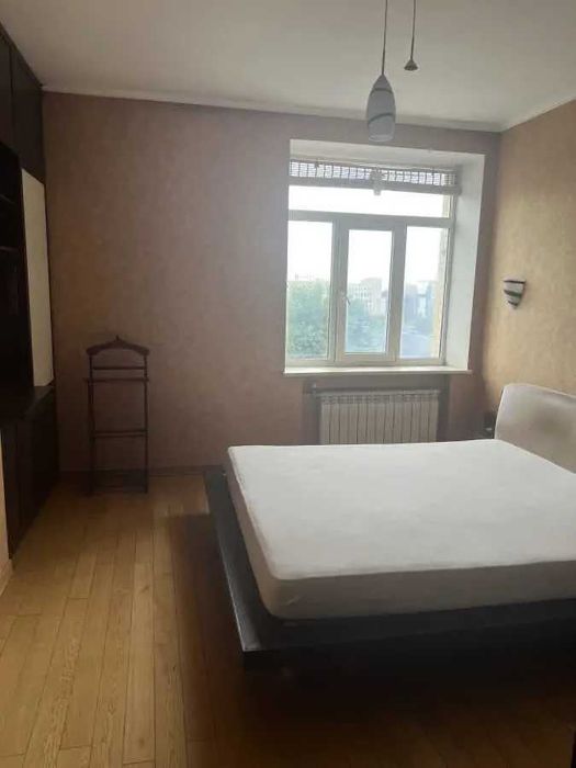 Тристаен имот в кв.Сухата река