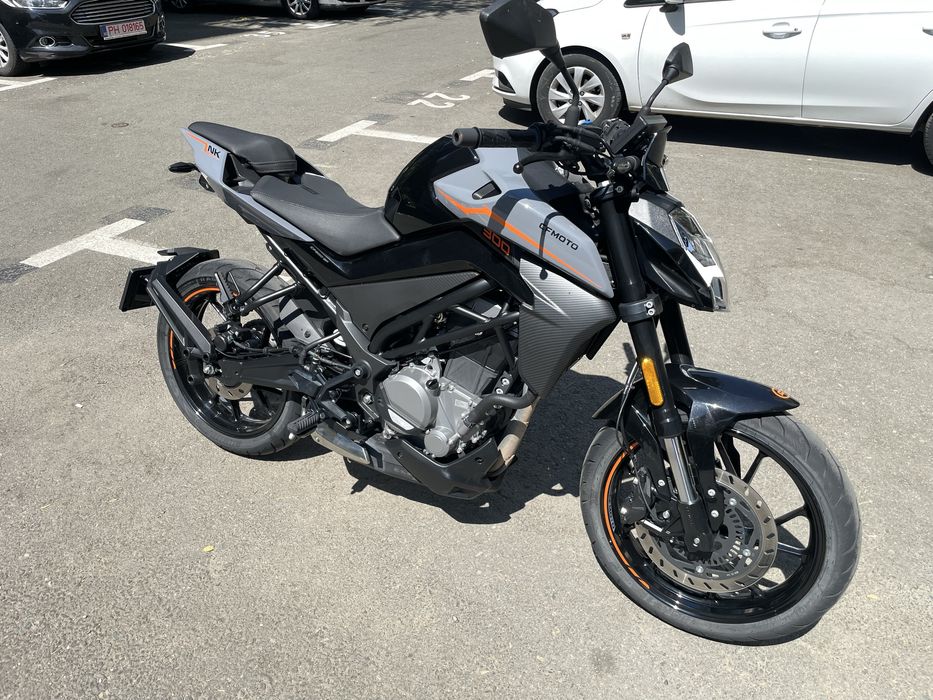 Vând CFMoto 300NK 2022