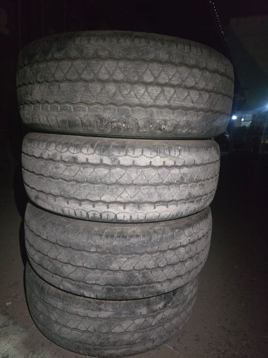 Шины  в отличном состояний для спринтера