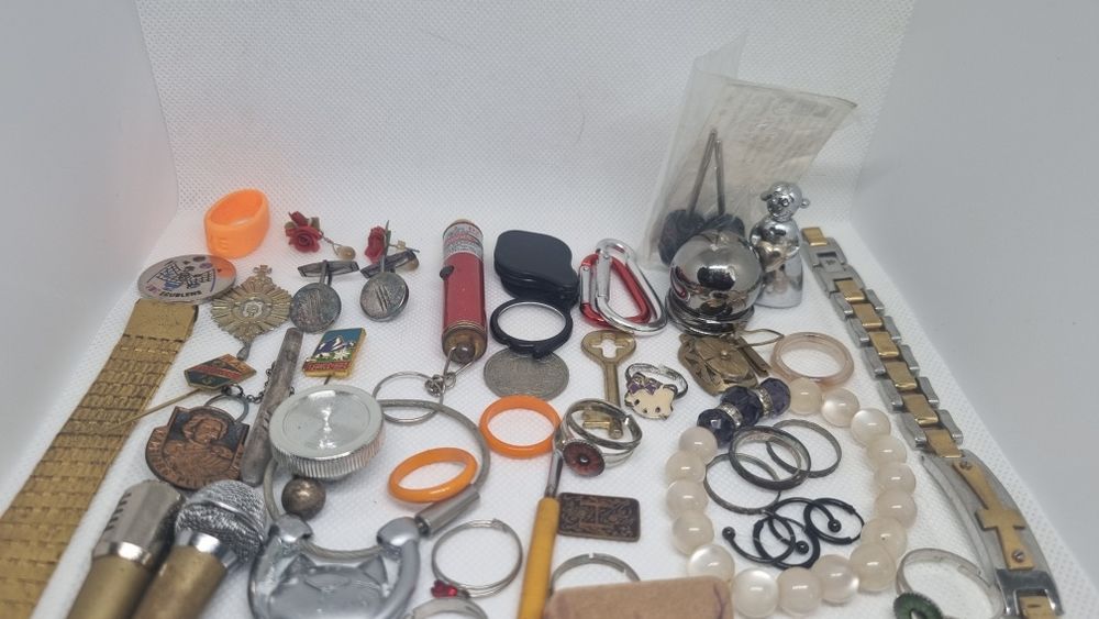 Голям лот вещи .